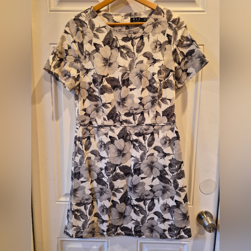 Pit Amsterdam Womens Stretchy Dress Size 8 Black and grey-Back Zip with  pockets